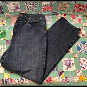 Gloria Vanderbilt super cute straight leg jeans